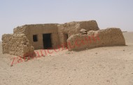 العمارة الطينية في الصحراء (صور لمساكن من قرية الجفر القديمة)