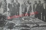 عاكف الفايز وذوقان الهنداوي يتفقدان حطام طائرة اسرائيلية أسقطت فوق الأرض الأردنية (1969) 